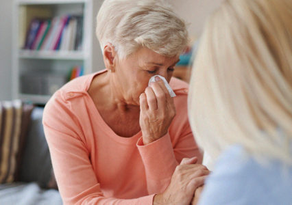 Grieving Over the Holidays? Two Mental Health Experts Share Tips on How to Cope During the Pandemic